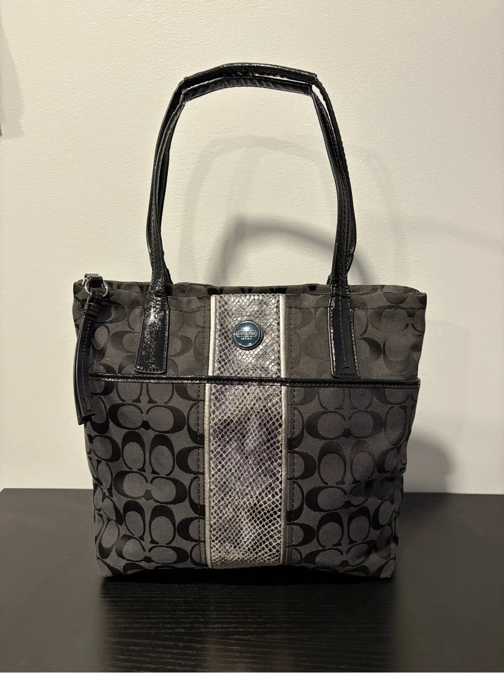 Coach F26706 Signature Gray Black Tote Shoulder Bag Snake Print Stripe